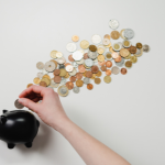 Descubra con Elias Assum Sabbag Junior cómo las finanzas conductuales ayudan a tomar decisiones financieras más inteligentes.