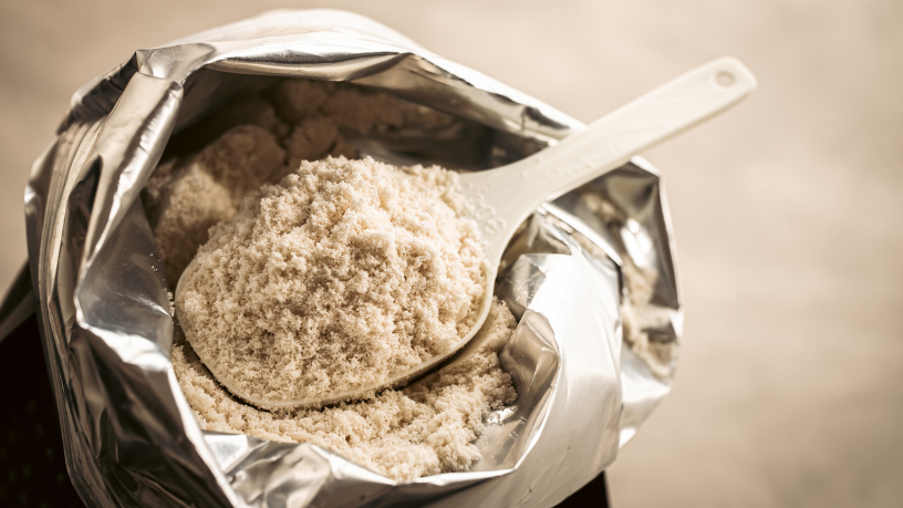 Elias Assum Sabbag Junior destaca cómo la tecnología de los envases plásticos protege ingredientes y optimiza el rendimiento físico.